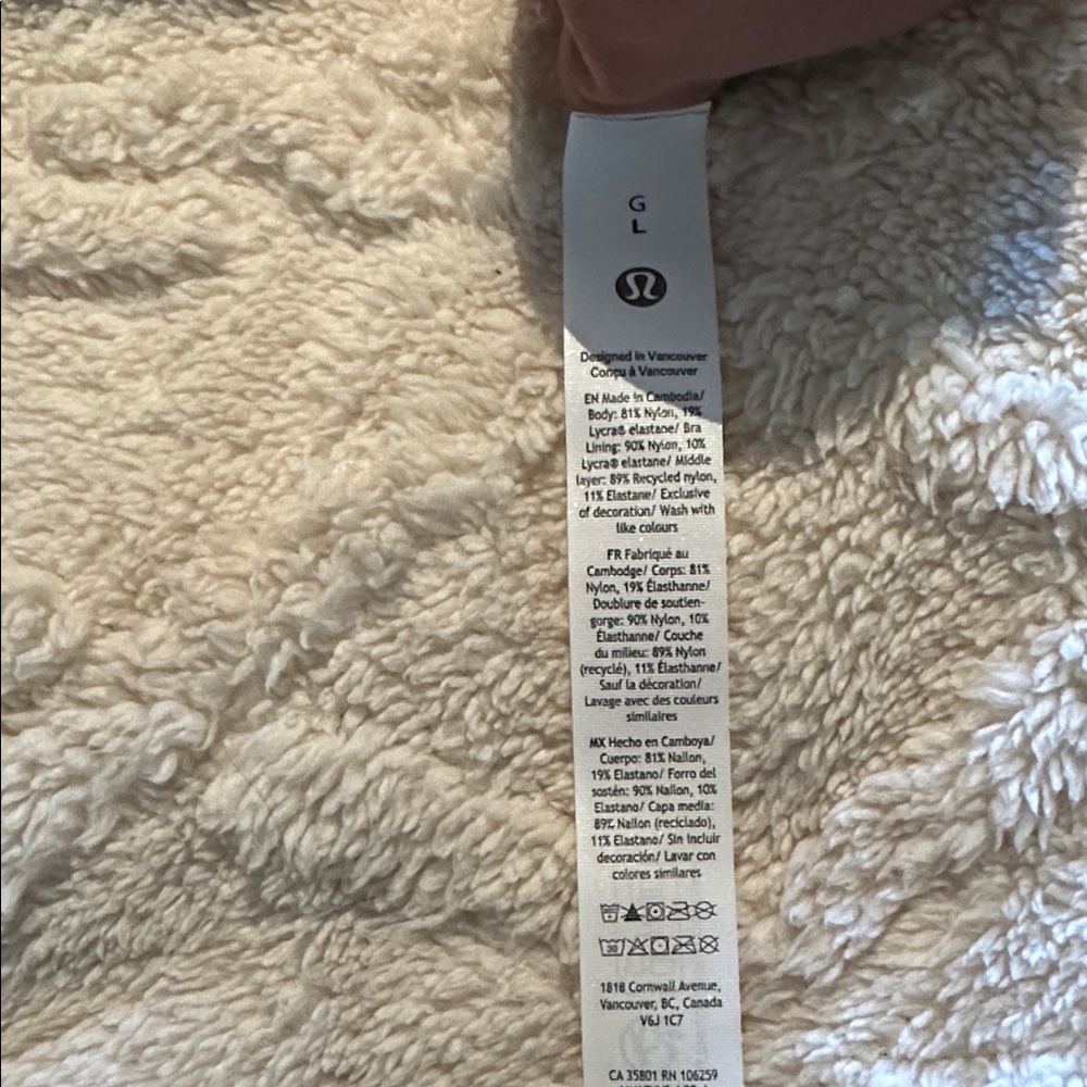 Lululemon LG bra twist NWOT - Picture 4 of 4